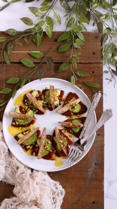 ENSALADA DE PIQUILLOS Y CABALLA