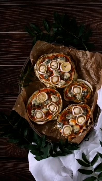 Pizza 3 quesos de repollo