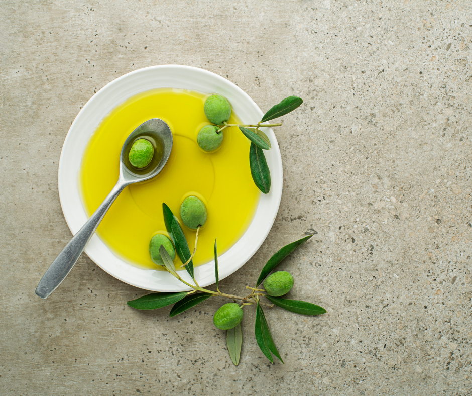 ¿QuÉ pasa si tomo aceite de oliva en ayunas y en la noche?