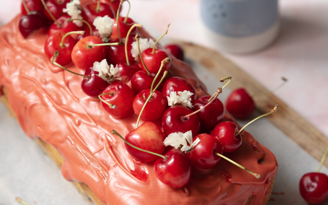 Bizcocho de cerezas, receta fácil, rápida y con pocos ingredientes