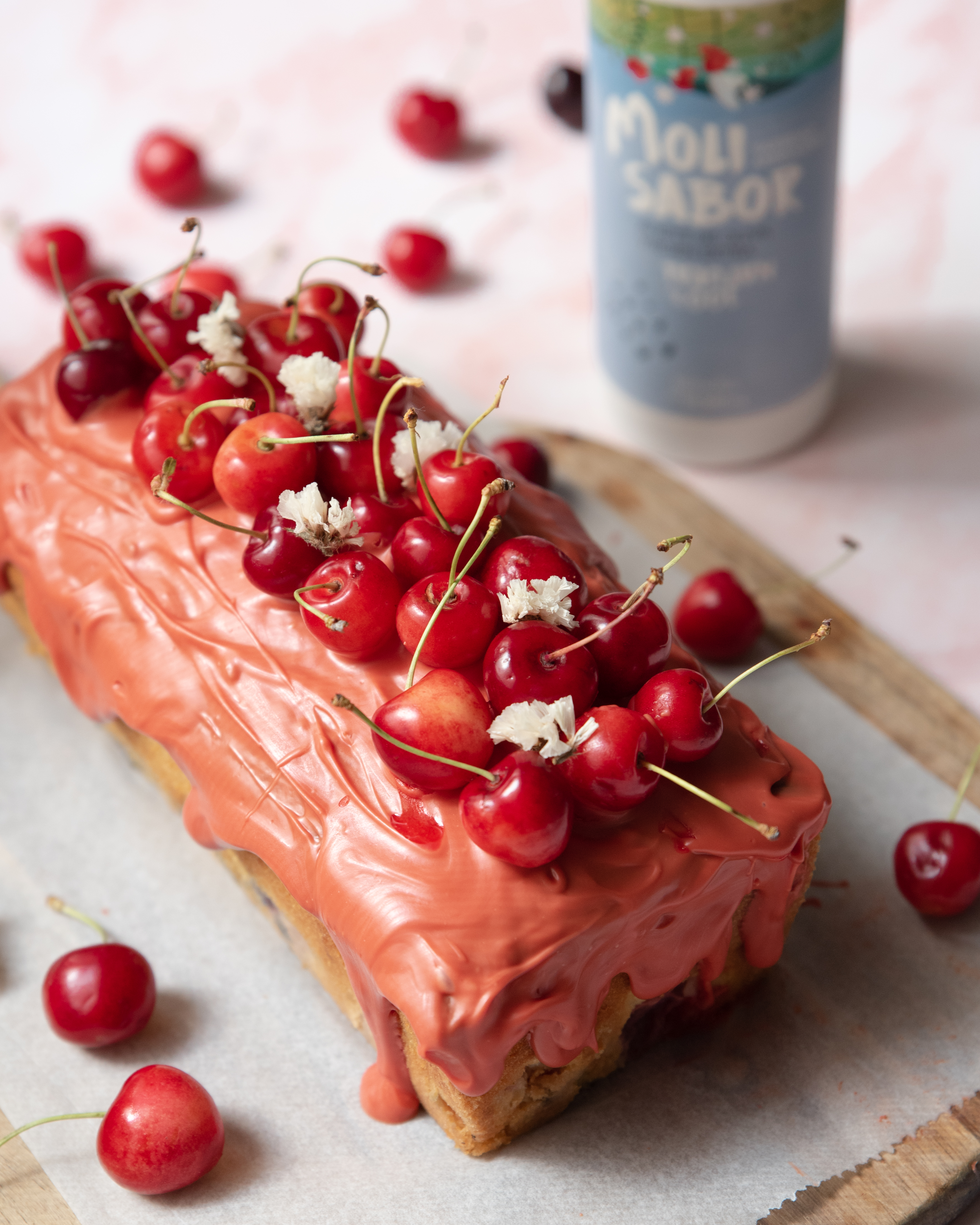 Imagen Bizcocho de cerezas con AOVE arbequina Molisabor
